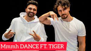 Tiger Shroff  does another dance cover of a K-pop&nbsp;song