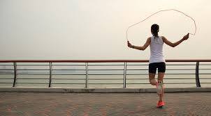 Benefits of Running VS Benefits of Jumping Rope – Which Workout Style is More Effective For Weight&nbsp;Loss?